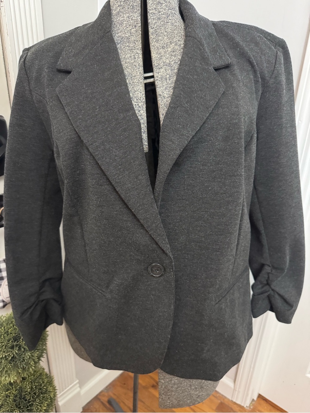 Women’s Christian Siriano Classic Women's Charcoal Single-Button Blazer XL
